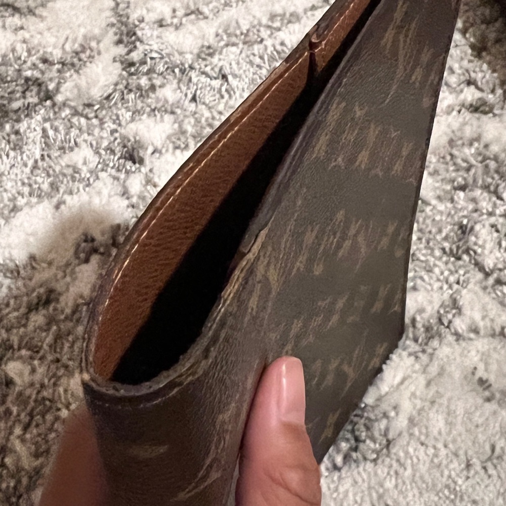 Louis Vuitton Desk Agenda Cover - Picture 8 of 11